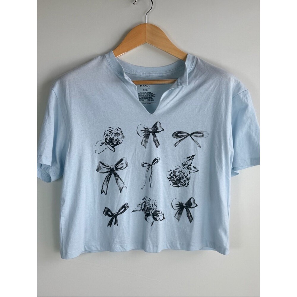 Mighty Fine Blue Bows Roses Graphic Tee Small Coquette
